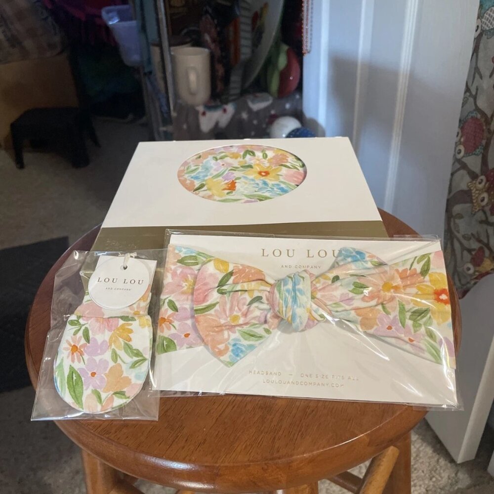 Lou Lou & Company Newborn Essential Bundle - Floral Pattern - NIB